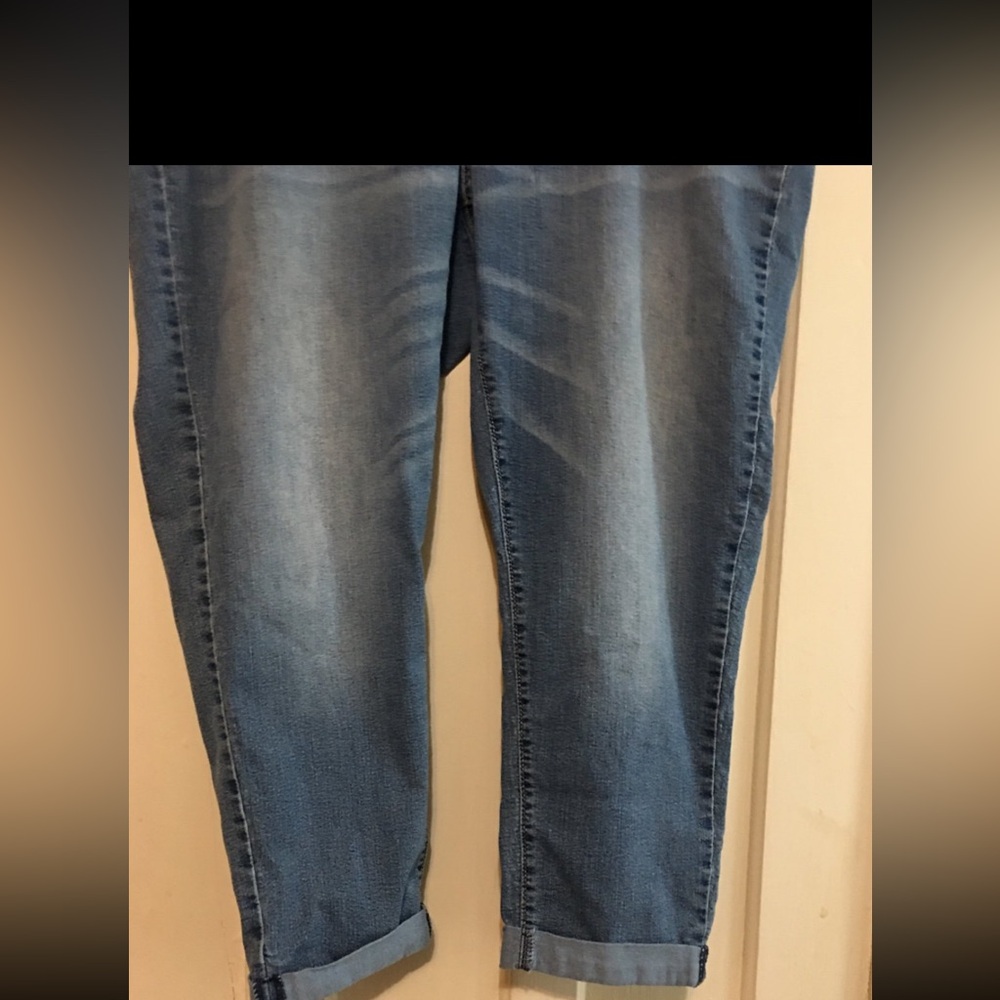 Signature by Levi Strauss women’s Boyfriend Midrise jeans Sz 22X36 - Picture 4 of 10